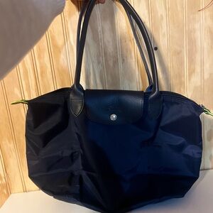 Le Pliage Green M tote in the color: Navy